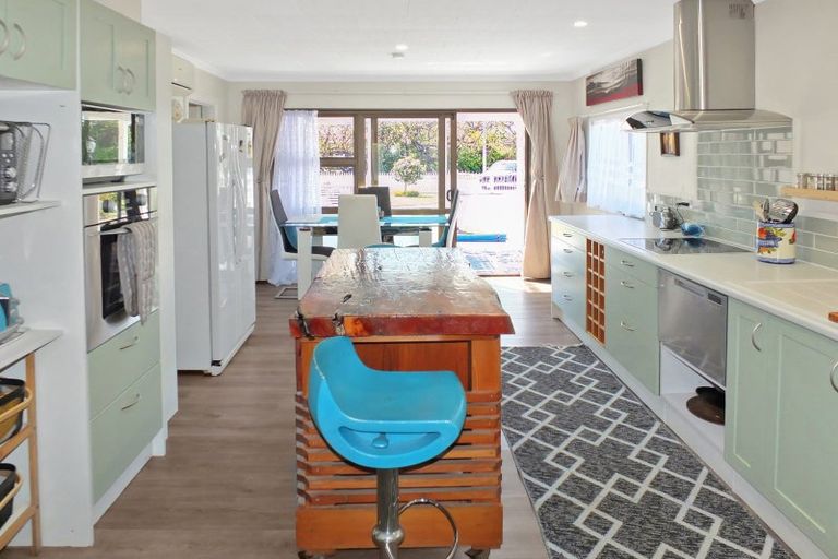 Photo of property in 22 Shortt Street, Foxton Beach, Foxton, 4815