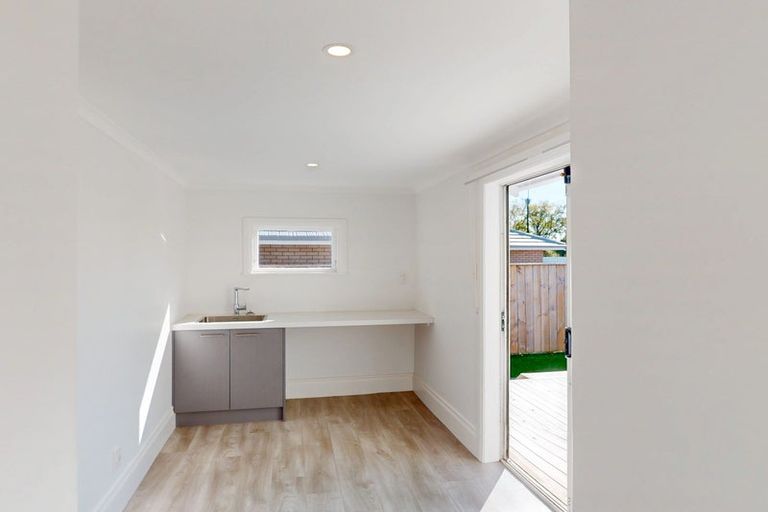 Photo of property in 19 Chelwood Street, Takaro, Palmerston North, 4412