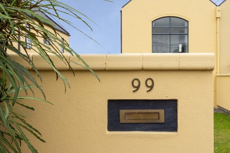 Photo of property in 99 Charles Street, Blenheim, 7201