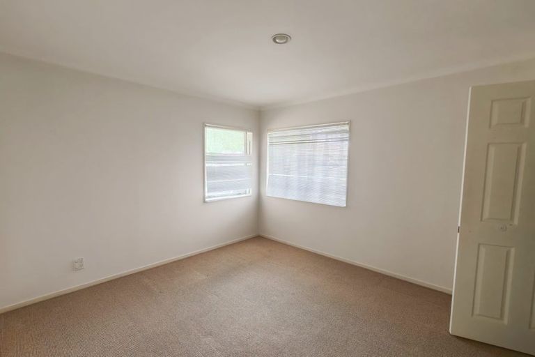 Photo of property in 3 Pukatea Avenue, Albany, Auckland, 0632