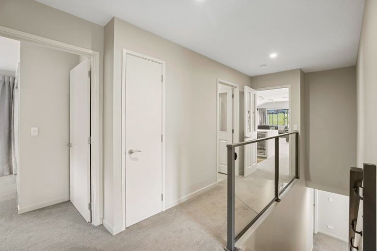 Photo of property in 12 Grove Lane, Kelvin Heights, Queenstown, 9300