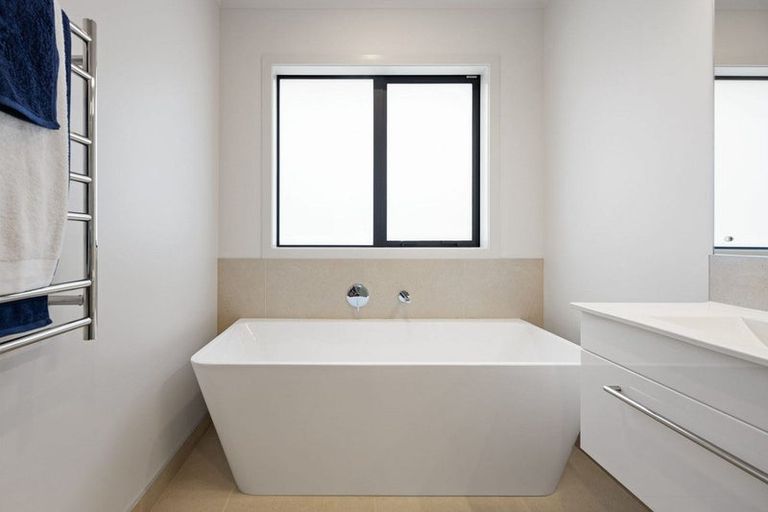 Photo of property in 44 Norfolk Drive, Cambridge, 3434