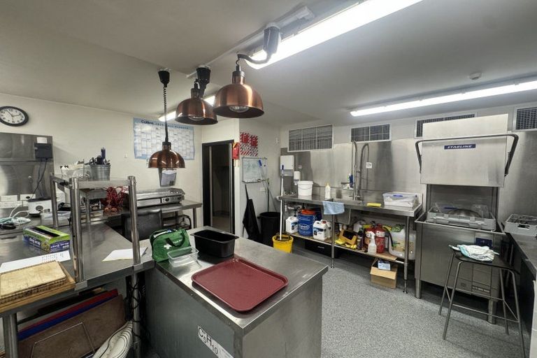 Photo of property in 7 Bath Street, Brighton, Dunedin, 9035