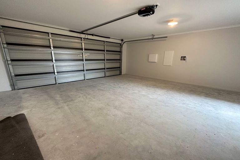 Photo of property in 19 Salkeld Place, Woodend, 7610