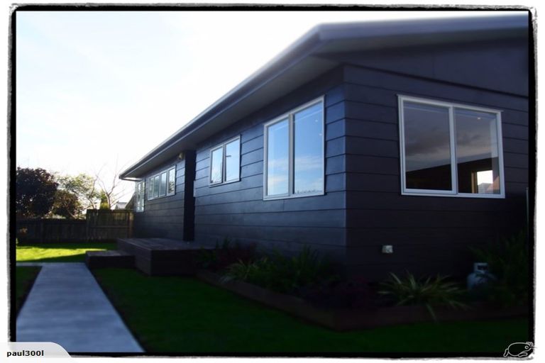 Photo of property in 3 Fuller Close, Levin, 5510