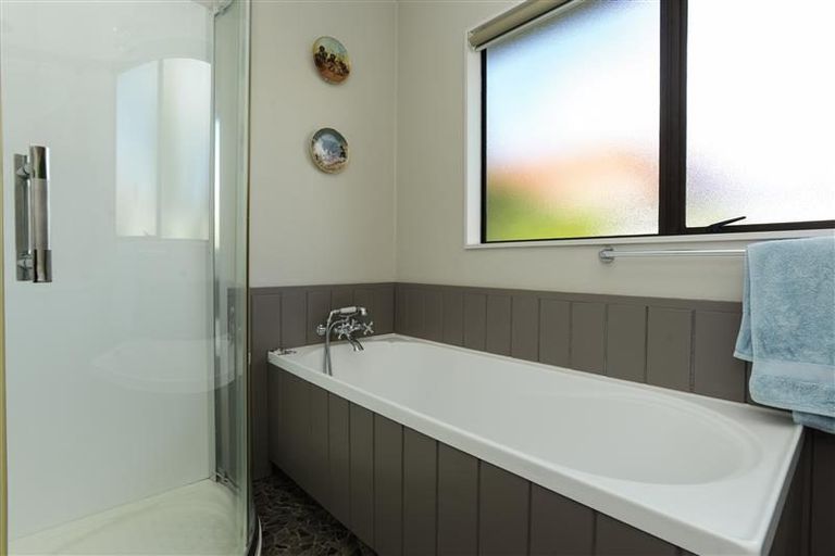 Photo of property in 1/1113 Caroline Road, Mayfair, Hastings, 4122