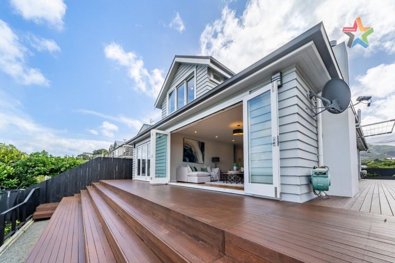 Photo of property in 46 Milne Terrace, Island Bay, Wellington, 6023