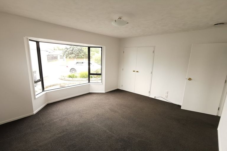 Photo of property in 87 Hillcrest Drive, Kelvin Grove, Palmerston North, 4414