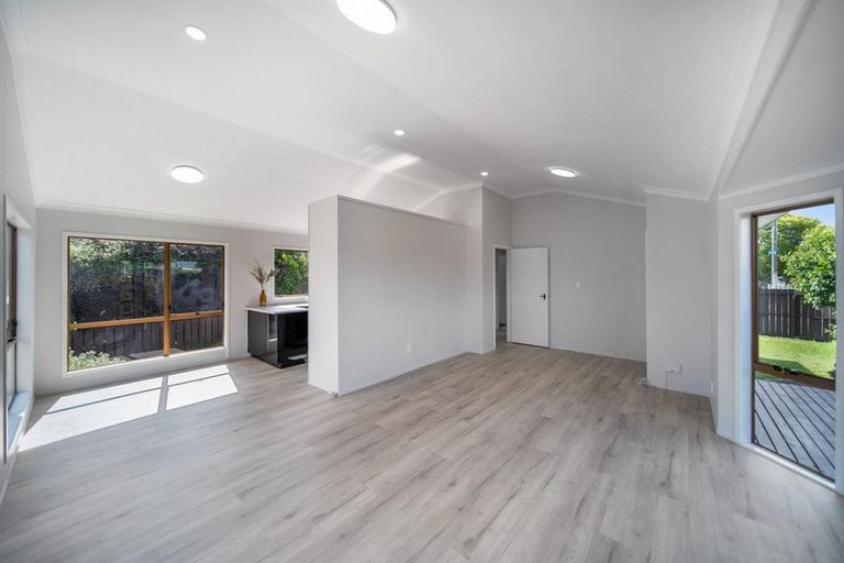 Photo of property in 1/45 Grove Road, Papakura, 2110