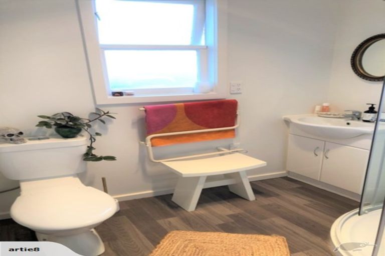 Photo of property in 4/84 Meeanee Road, Taradale, Napier, 4112