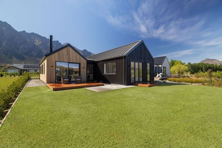Photo of property in 22 Woolshed Road, Jacks Point, Queenstown, 9371