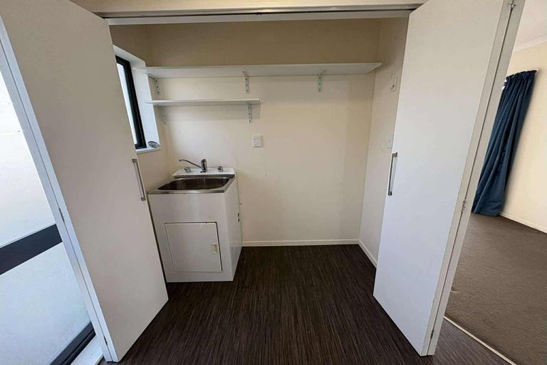 Photo of property in 4 Kekerenga Street, Strathmore Park, Wellington, 6022