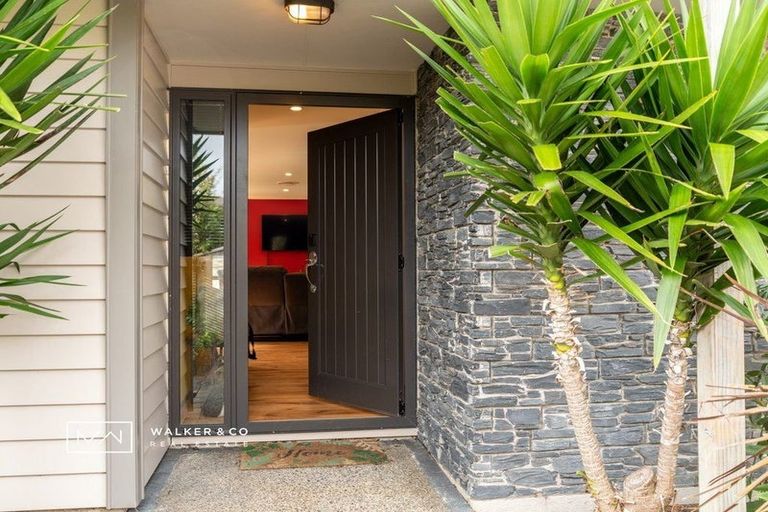 Photo of property in 7 Percy Kinsman Crescent, Riverstone Terraces, Upper Hutt, 5018