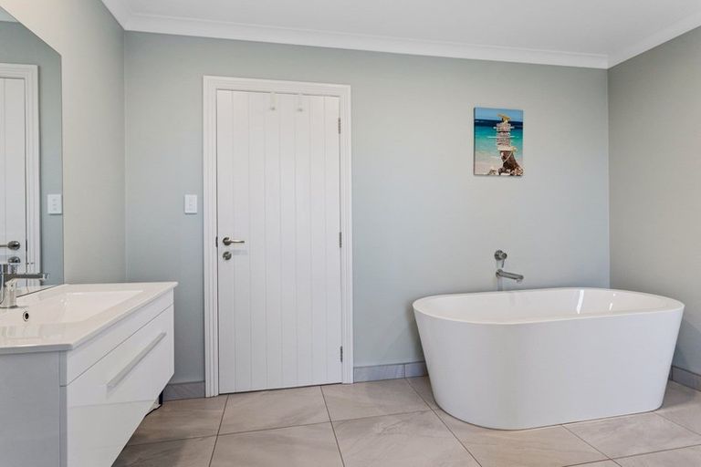 Photo of property in 36 Highgate Drive, Rangiora, 7400