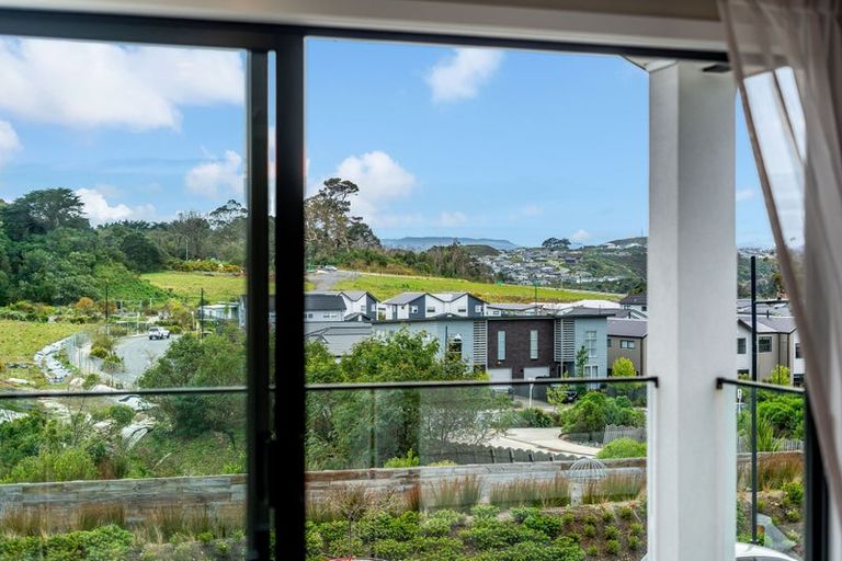 Photo of property in 5 Koreke Close, Kenepuru, Porirua, 5022