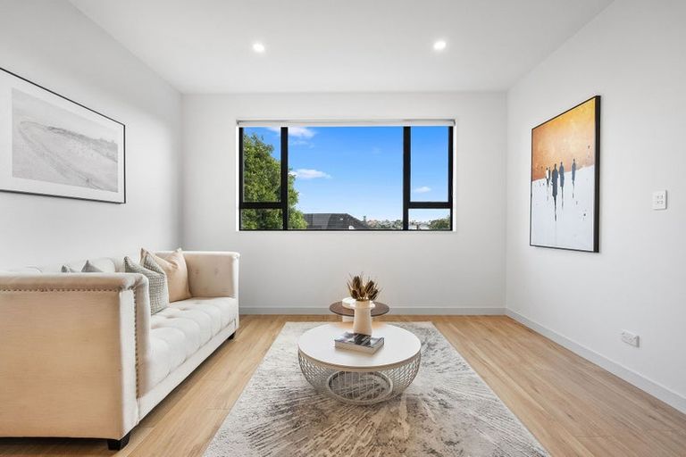 Photo of property in 4b Fowler Street, Northcote, Auckland, 0627