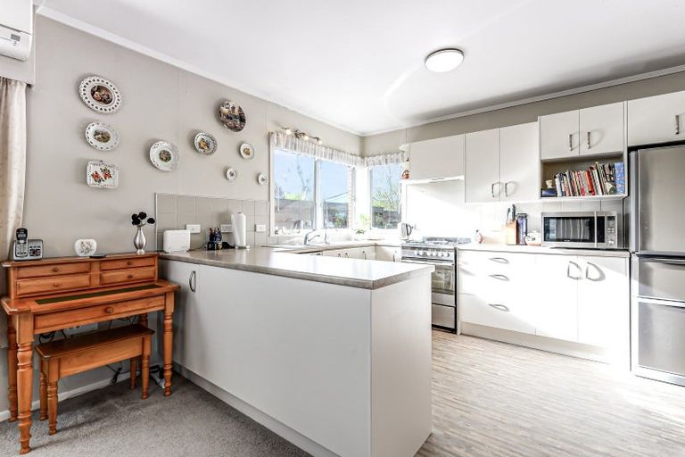 Photo of property in 118 Sandwich Road, St Andrews, Hamilton, 3200