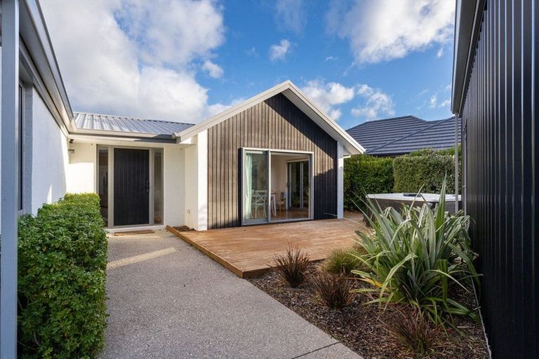 Photo of property in 3 Shipton Court, Lower Shotover, Queenstown, 9304