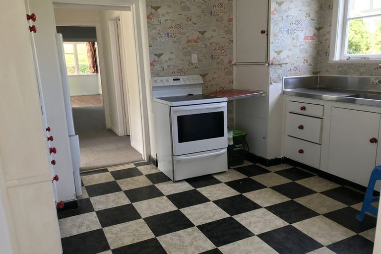 Photo of property in 16 Sale Street, Cockle Bay, Auckland, 2014