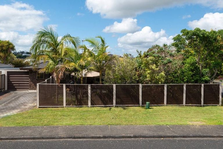 Photo of property in 23b Thorburn Avenue, Red Beach, 0932
