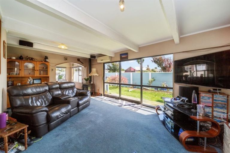 Photo of property in 74 Cressida Avenue, Stratford, 4332