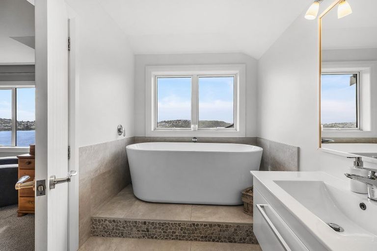 Photo of property in 40 John Burke Drive, Aotea, Porirua, 5024