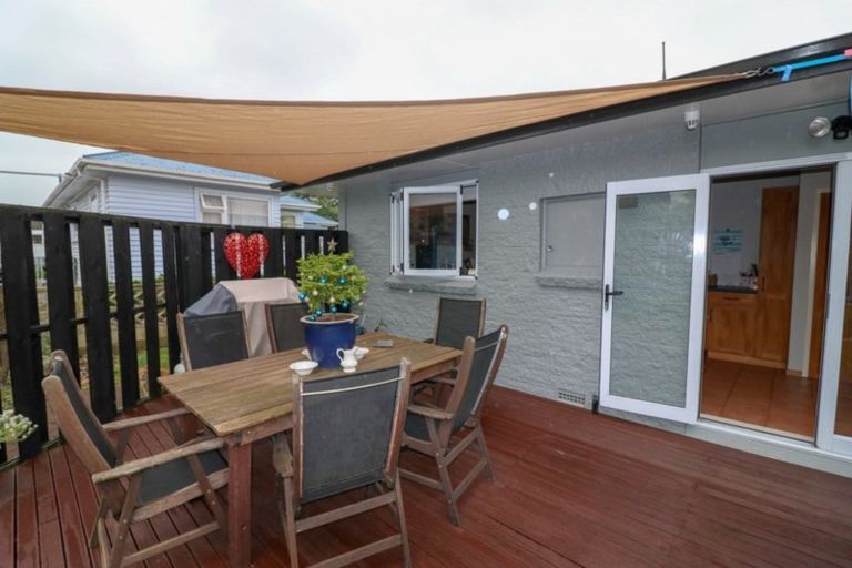 Photo of property in 33 Guy Street, Dannevirke, 4930
