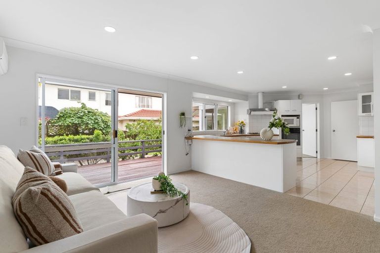 Photo of property in 3 Bronte Place, Somerville, Auckland, 2014