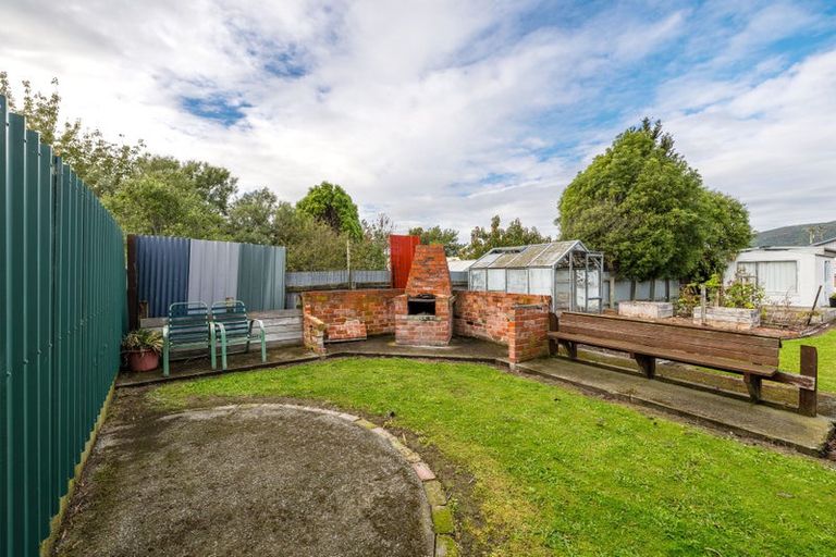 Photo of property in 6 Grace Street, Waimate, 7924