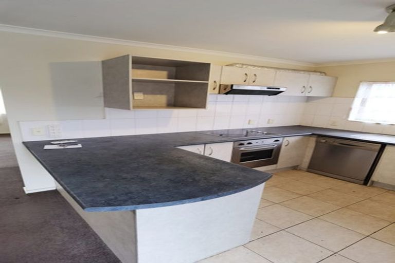 Photo of property in 15 Dole Place, Mangere, Auckland, 2022