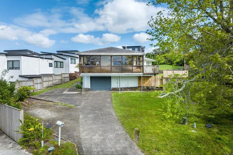 Photo of property in 7 Mowbray Place, Sunnynook, Auckland, 0620