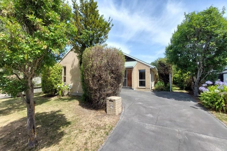 Photo of property in 2 Wardour Mews, Avonhead, Christchurch, 8042