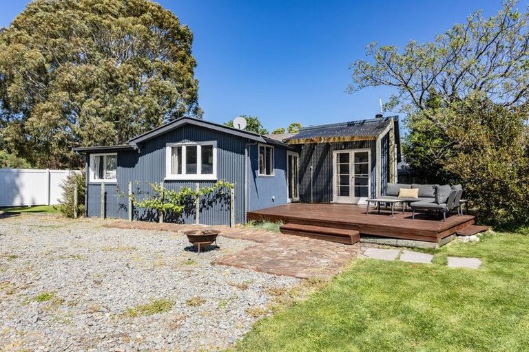 Photo of property in 16 Penfold Square, Leithfield, 7481