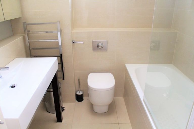 Photo of property in St James Courts, 11/77 Gloucester Street, Christchurch Central, Christchurch, 8013