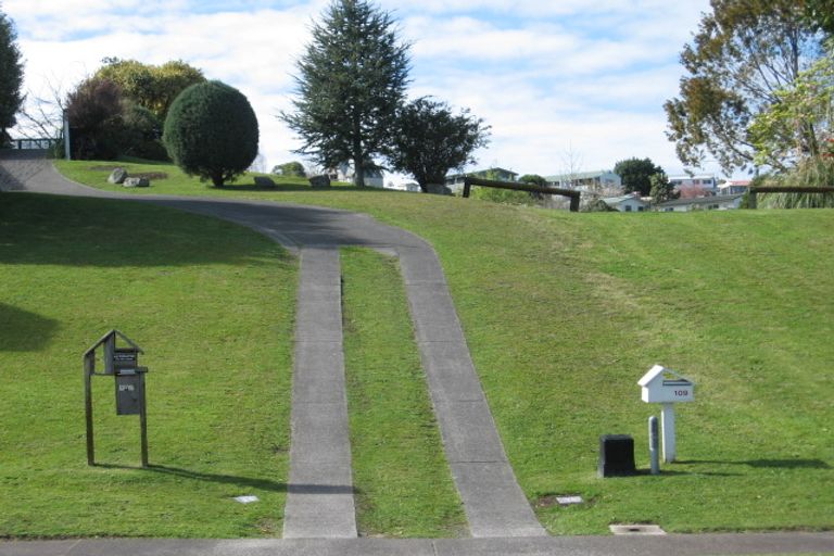 Photo of property in 107 Victory Street, Welcome Bay, Tauranga, 3112