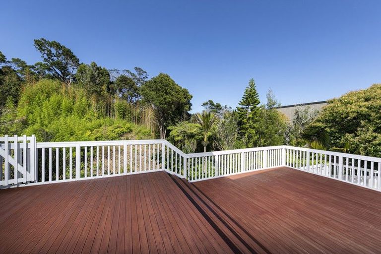 Photo of property in 8c Albany Highway, Greenhithe, Auckland, 0632
