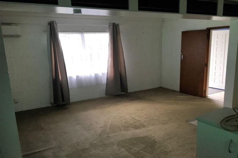 Photo of property in 10 Quiet Street, Te Atatu South, Auckland, 0610