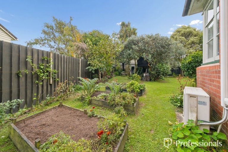 Photo of property in 6 Anson Grove, Naenae, Lower Hutt, 5011
