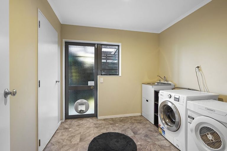 Photo of property in 43 Western Heights Drive, Western Heights, Hamilton, 3200