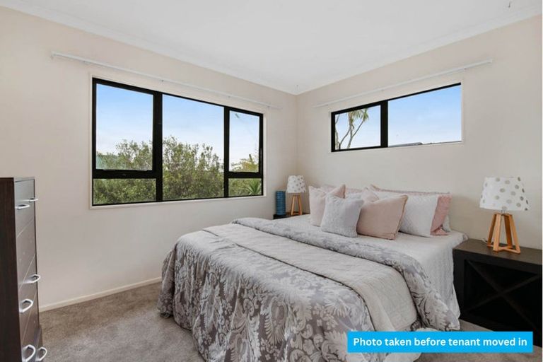 Photo of property in 26 Black Teal Close, Unsworth Heights, Auckland, 0632