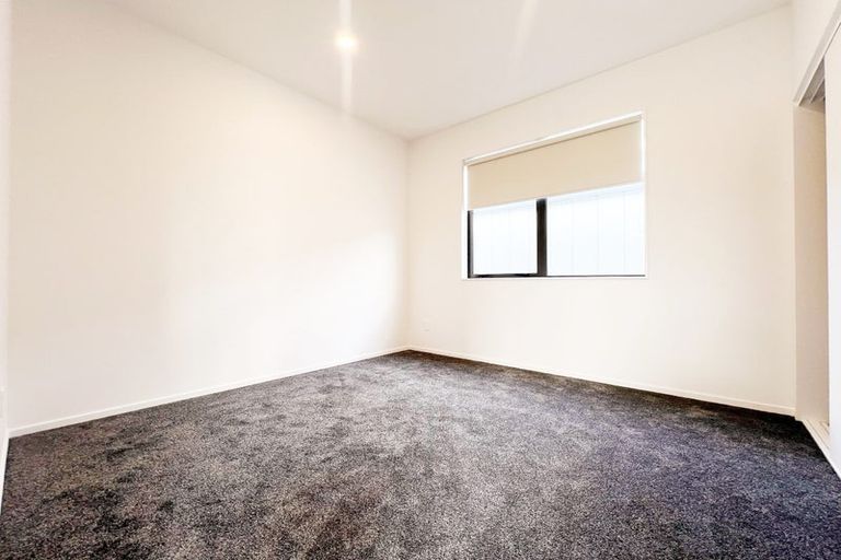Photo of property in 32 Puhikawa Street, Massey, Auckland, 0614