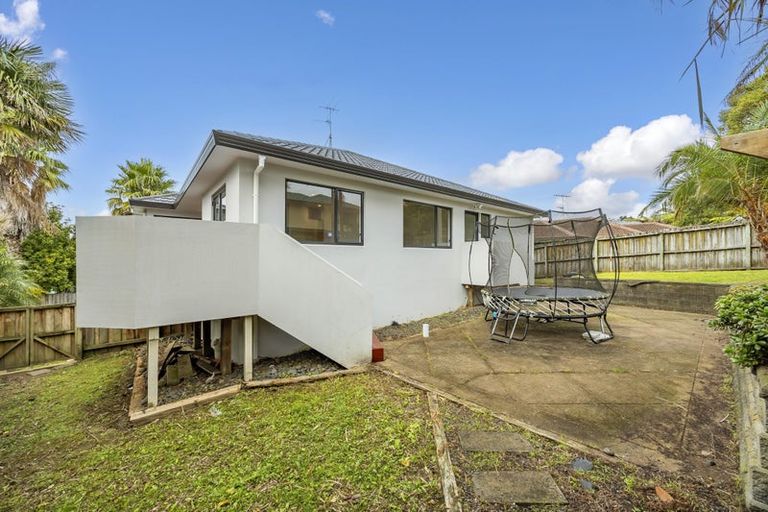 Photo of property in 5 Egret Court, Unsworth Heights, Auckland, 0632