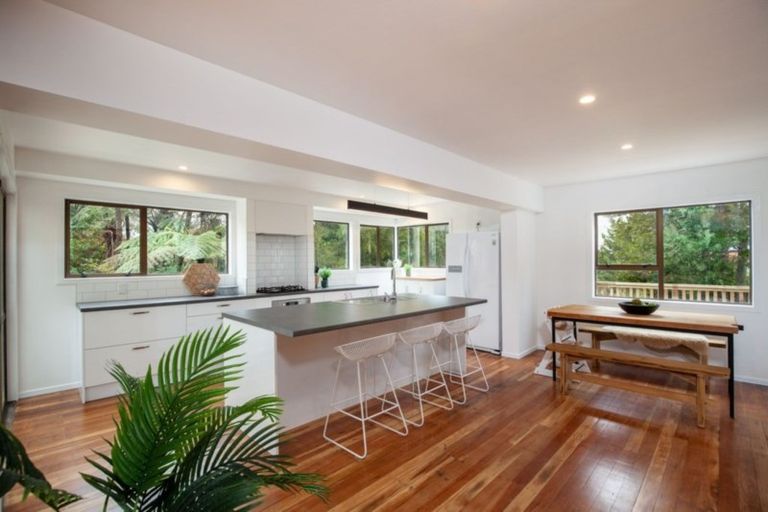 Photo of property in 10 Hood Place, Spotswood, New Plymouth, 4310