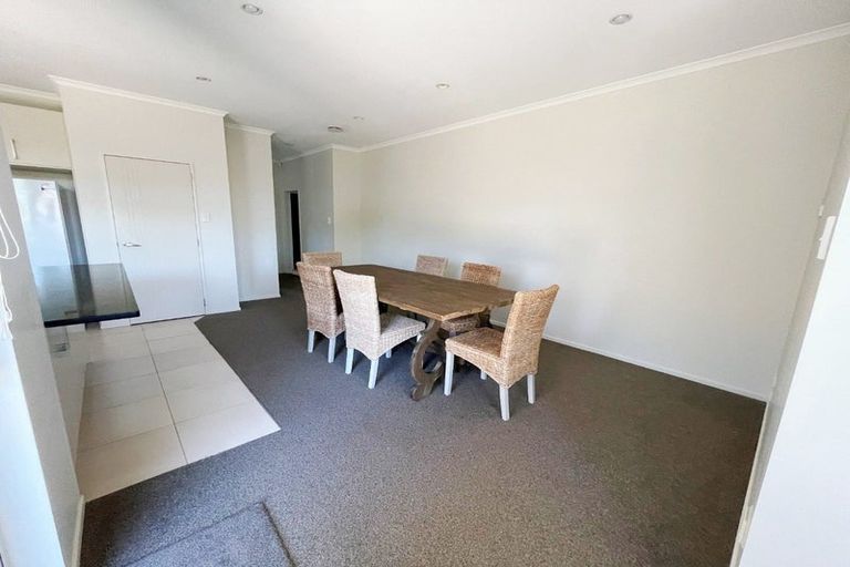 Photo of property in 1 Bartlett Drive, Silverdale, 0932