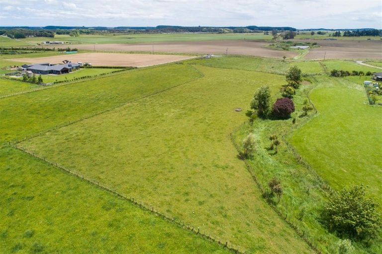 Photo of property in 81 Pukepapa Road, Marton, 4710