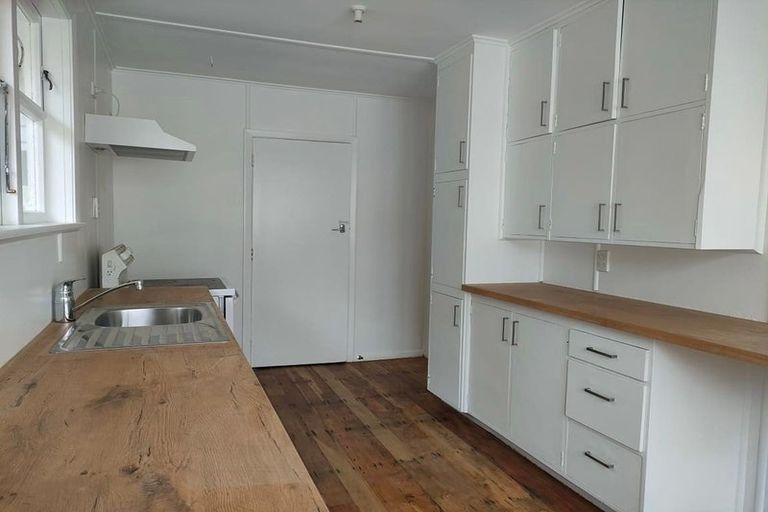 Photo of property in 382 George Street, Stokes Valley, Lower Hutt, 5019