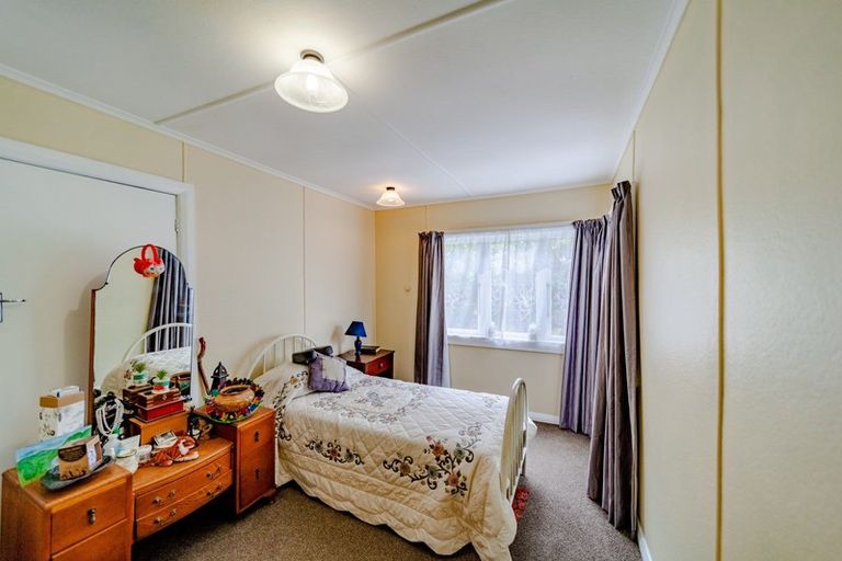 Photo of property in 9 Collins Street, Waipawa, 4210