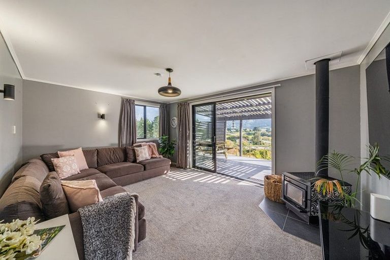 Photo of property in 1712 State Highway 2, Kaitoke, Upper Hutt, 5018