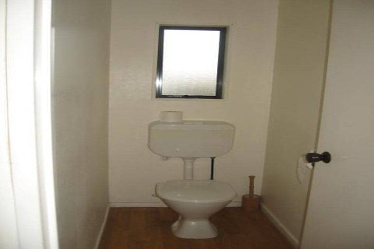 Photo of property in 2/6 Esperanto Road, Papatoetoe, Auckland, 2025