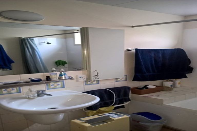 Photo of property in 74 Nairn Street, Mount Cook, Wellington, 6011